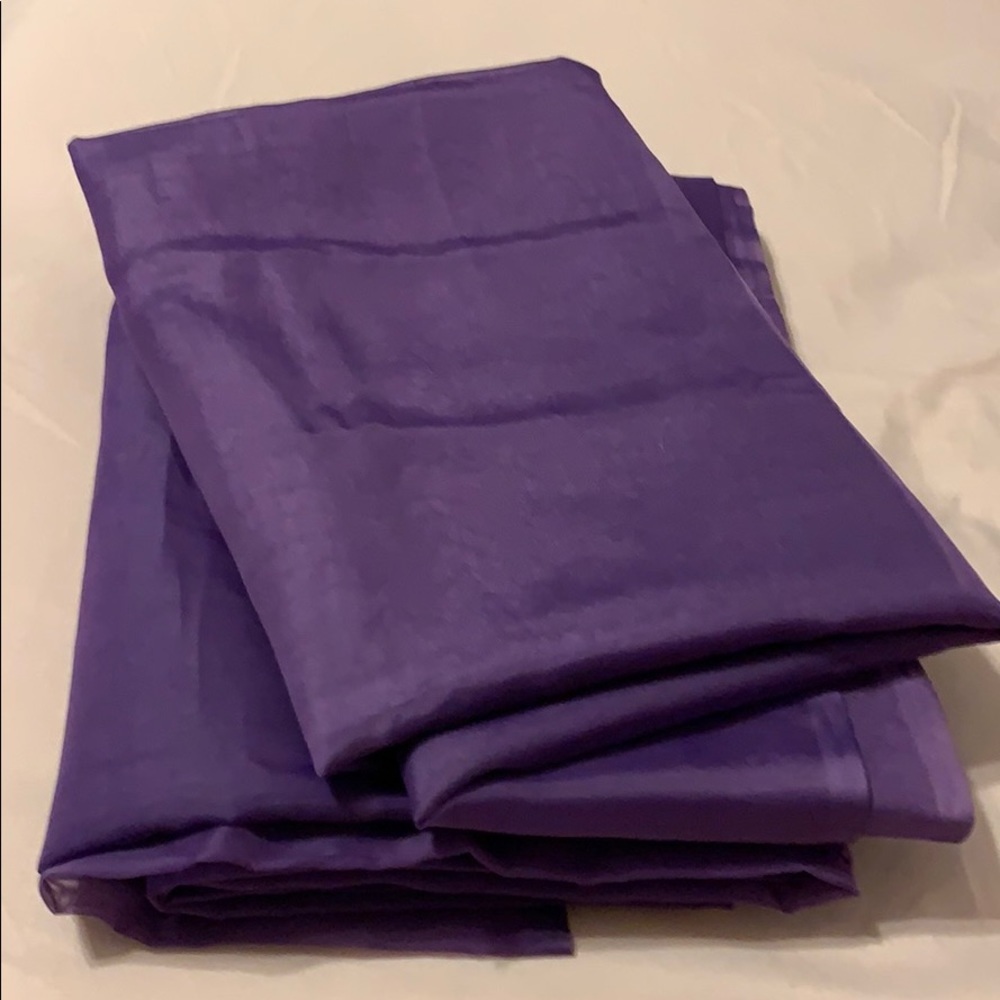 Gorgeous Decorative Curtains-2 panel’s—Like New - Picture 2 of 12